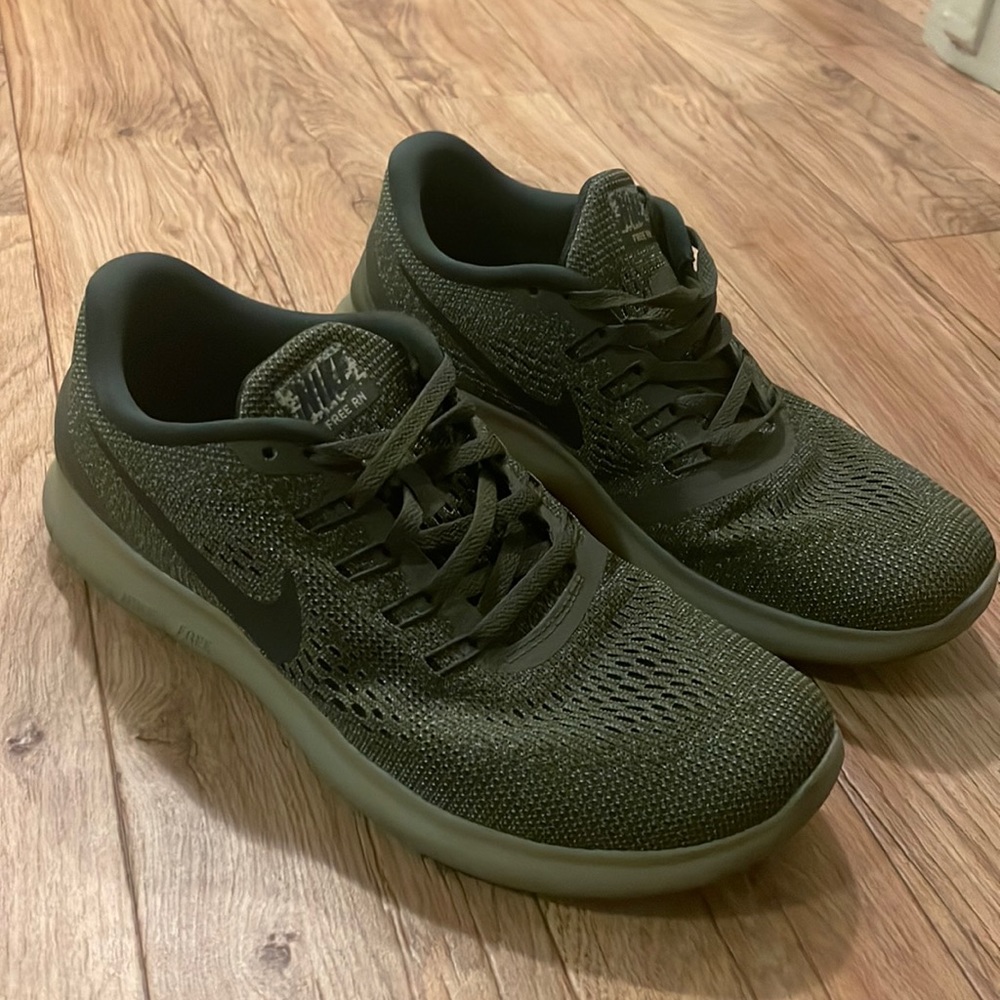 Nike free run sneakers